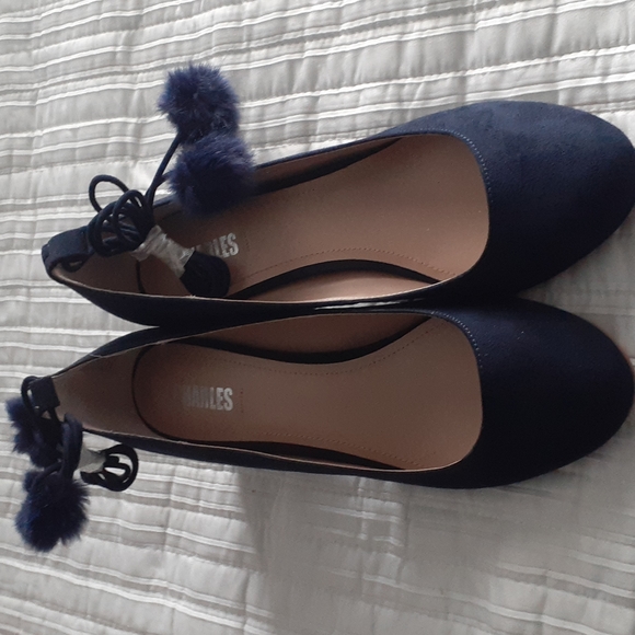 Navy Heels No more discounts*** - Picture 2 of 4